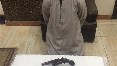 مروجي المخدرات والاسلحة في قبضة امن كفر الشيخ