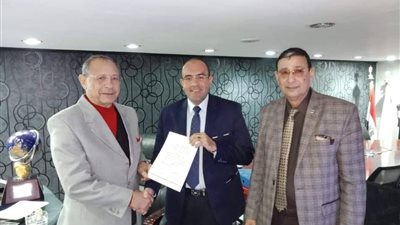 أبو زيد رئيساً للجنة الاقتصادية بالحركة الوطنية.. صور