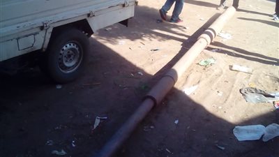 رئيس مدينة الزقازيق يكلف فريق عمل لزرع عامود كهرباء بحوض الطرفة
