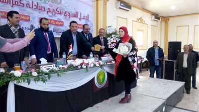نقابة صيادلة كفرالشيخ تكرم 40 صيدلى مثالى