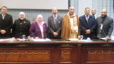 موافقة مبدئية لضم البيطريين العاملين بالزراعة لكادر المهن الطبية