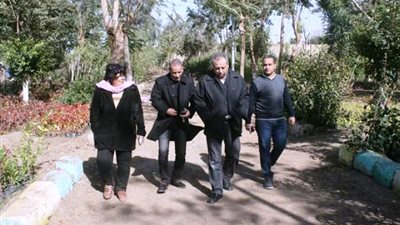 عبد الحميد رئيس حى روض الفرج يفاجئ مشتل كورنيش النيل