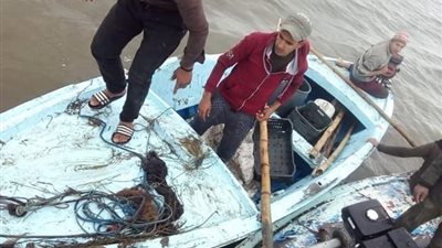 محافظ كفر الشيخ يتابع حملة إزالة التعديات على بحيرة البرلس