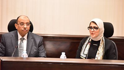 وزيرة الصحة: تكثيف القوافل العلاجية للقري الأكثر احتياجًا