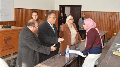 نائب رئيس عين شمس يطالب بتفعيل الشراكات المجتمعية في كلية الالسن