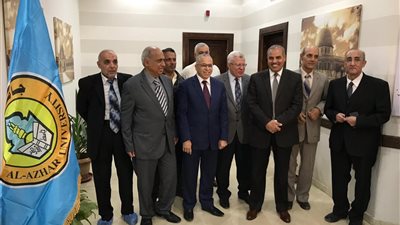 رئيس جامعة الأزهر يتفقد مركز القلب.. والمرضى يشيدون بالخدمات المقدمة لهم