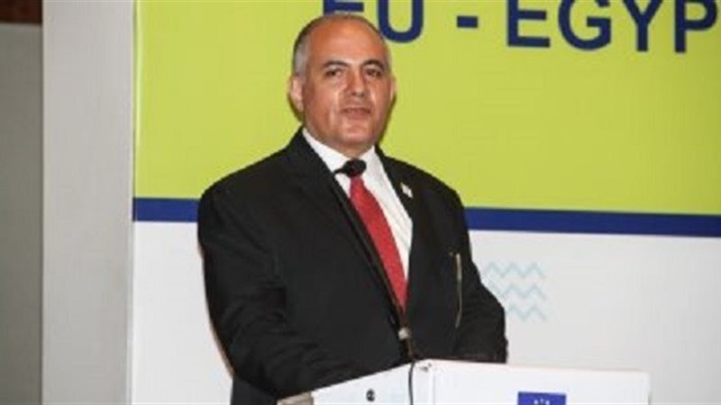 محمد عبد العاطى وزير
