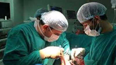 التحقيق في ضرب طبيب لزميله داخل غرفة عمليات مستشفي بنها الجامعي
