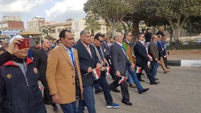 محافظ ورئيس جامعة الفيوم يتقدمان كرنڤال أسبوع الفتيات الخامس .صور
