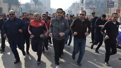 رحمى وعطا يشهدان المهرجان الرياضي لسباق الجري 