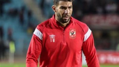 مفاجأه .. حارس بيراميدز وراء رحيل شريف اكرامى عن الاهلى