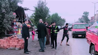 محافظ الغربية: يواصل حملات الإشغالات بقرية شبرا النملة بمركز طنطا