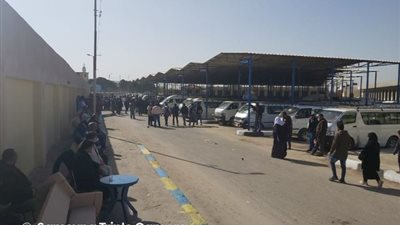 موقف سيارات القنطرة الجديد نقلة حضارية لأكبر مدينة تجارية في الإسماعيلية .صور