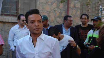 هدى وسمسم وعدوية والسويفى وملاك ينعون طارق الشيخ فى وفاة والده