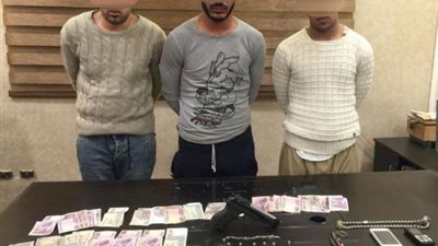 ميكانيكي النزهة يتزعم تشكيل عصابى لخطف حقائب المواطنين