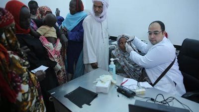 قافلة الأزهر الطبية توقع الكشف الطبي على 1674 شخصًا بدولة تشاد