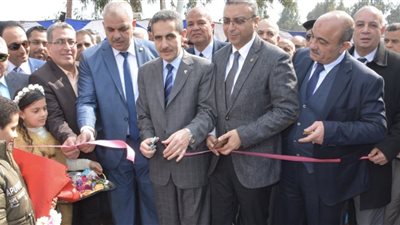 محافظ الغربية ونائبه يفتتحا مشروع صرف صحى كفر دمنهور بزفتي بتكلفة ٢٠ مليون جنيه