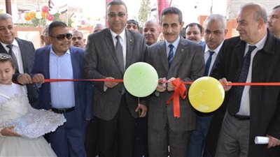 محافظ الغربية ونائبه يفتتحان مدرسة عبد الغفار جادالله الإبتدائية بقرية مركز زفتي