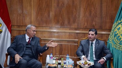 محافظ القليوبية ورئيس الهيئة العامة للاستثمار بحثا تعزيز الفرص الاستثمارية بالمح