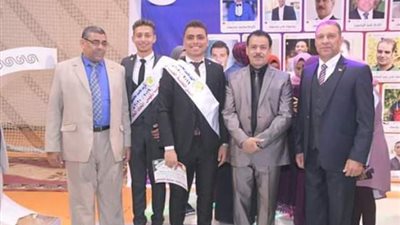 رئيس جامعة الوادي الجديد يشهد حفل تنصيب اتحاد الطلاب .صور