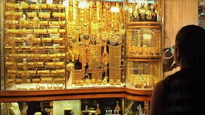 الذهب يقفز عالميا بعد إقبال المستثمرين على شراء المعدن الأصفر