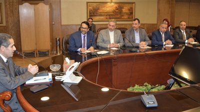 محافظ الغربية .. يلتقى بمديري عموم الإدارات التعليمية بالمحافظة لمناقشة تطوير العملية التعليمية