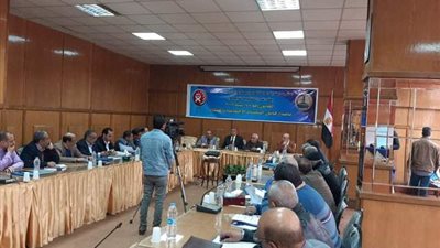 الندوة التثقيفية لعمال مصر تؤكد: قانون التأمينات الجديد 