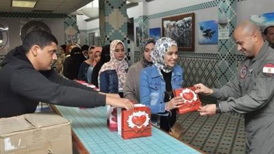 التربية العسكرية بجامعة كفرالشيخ تزور قاعدة 