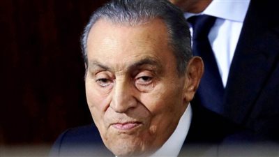 طبيب مبارك: الرئيس الراحل عانى من سرطان الأثنى عشر والرجفان الأذيني