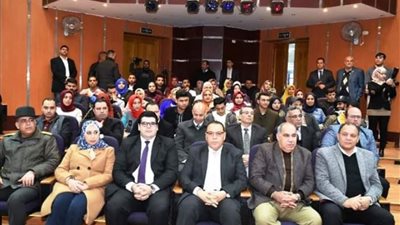 محافظ الشرقية خلال لقائه بالشباب :أنتم الأمل والمستقبل لبناء الوطن