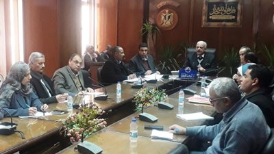 تكثيف أعمال لجنة معاينة تقنين واضعي اليد علي أراضي الدولة بالسويس