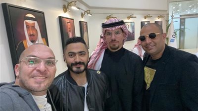 وصول تامر حسني جده استعدادا لإحياء حفلا عالميا بمشاركة الأمريكي ايكون.. صور