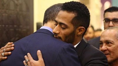 محمد رمضان يشارك في عزاء الرئيس الراحل محمد حسني مبارك