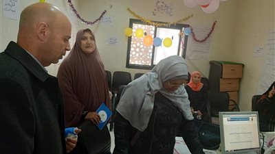 وكيل وزارة صحة الشرقية يتابع المبادرة الرئاسية لصحة المرأة لليوم ال١٢