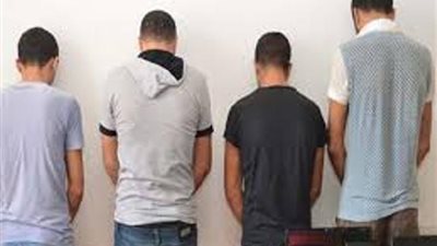 ضبط 4 عاطلين لقيامهم بفرض الإتاوات والسيطرة علي مواقف القليوبية