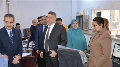 محافظ الغربية يشارك الرقابة الإدارية في حملاتها المفاجئة على المنشآت الخدمية بمركز السنطة