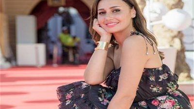 حلا شيحة تبهر معجبيها بإطلالة جديدة
