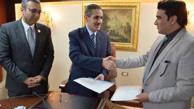 محافظ الغربية: توقيع بروتوكول لجمع وتدوير مخلفات القمامة بزفتى..بالصور