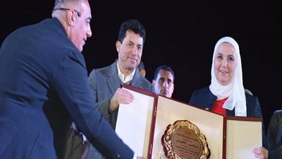 وزيرا الرياضة والتضامن يكرمان الأمهات المثاليات بمركز شباب القاهرة الجديدة