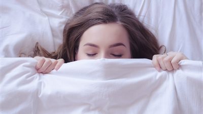 4 خطوات بسيطة تساعد على النوم في دقيقتين