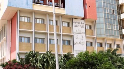 منع زيارة المرضى بمستشفيات قنا الجامعية لمواجهة 