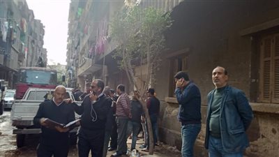 إخلاء عقار بالجيزة انهارت بلكونته ومؤسسة أبو العينين توفر شققاً لسكانه