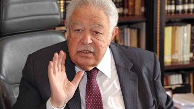 رجائى عطية يتقدم على سامح عاشور فى إنتخابات المحامين