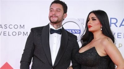 زوجة أحمد الفيشاوى تشعل السوشيال ميديا بصور مقتنيات حماها