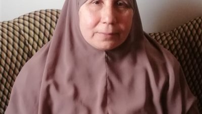 أم الشرقية المثالية ارملة منذ ٢٣ عاما وكافحت مع أطفالها الثلاثة حتي تبئوا مراكز مرموقة