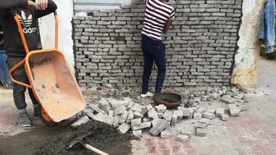 جهاز مدينة بدر يغلق 30 محل بالتعاون مع الشرطة.. تعرف على الأسباب بالصور