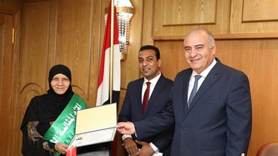 تكريم الأمهات المثاليات بقنا