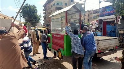 رئيس مركز ومدينة قلين يشن حملة رفع الإشغالات بالمدينة