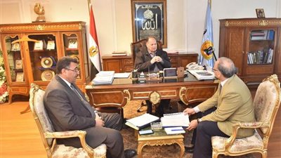 محافظ أسيوط: أهمية الحد من الزيادة السكانية