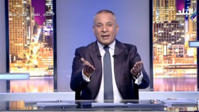 أحمد موسى محذرا من الزحام أمام شركات الاتصالات وفي المترو: «خطر وخطأ وعيب» .. فيديو